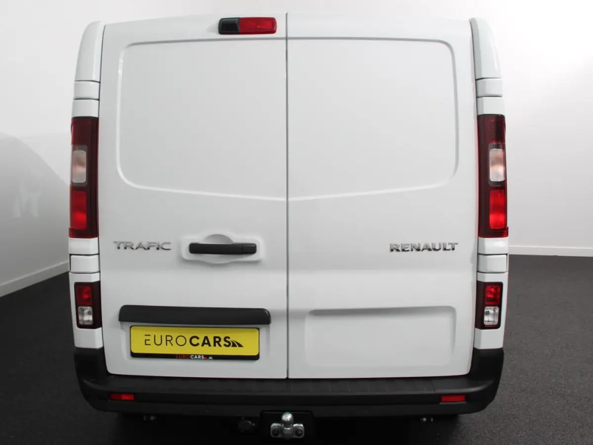 2.0 Blue dCi 150 EDC T30 L2H1 Advance Dubbele cabine Navigatie Airco Lichtmetalen velgen Betimmering Trekhaak Camera Parkeer sensoren Dab