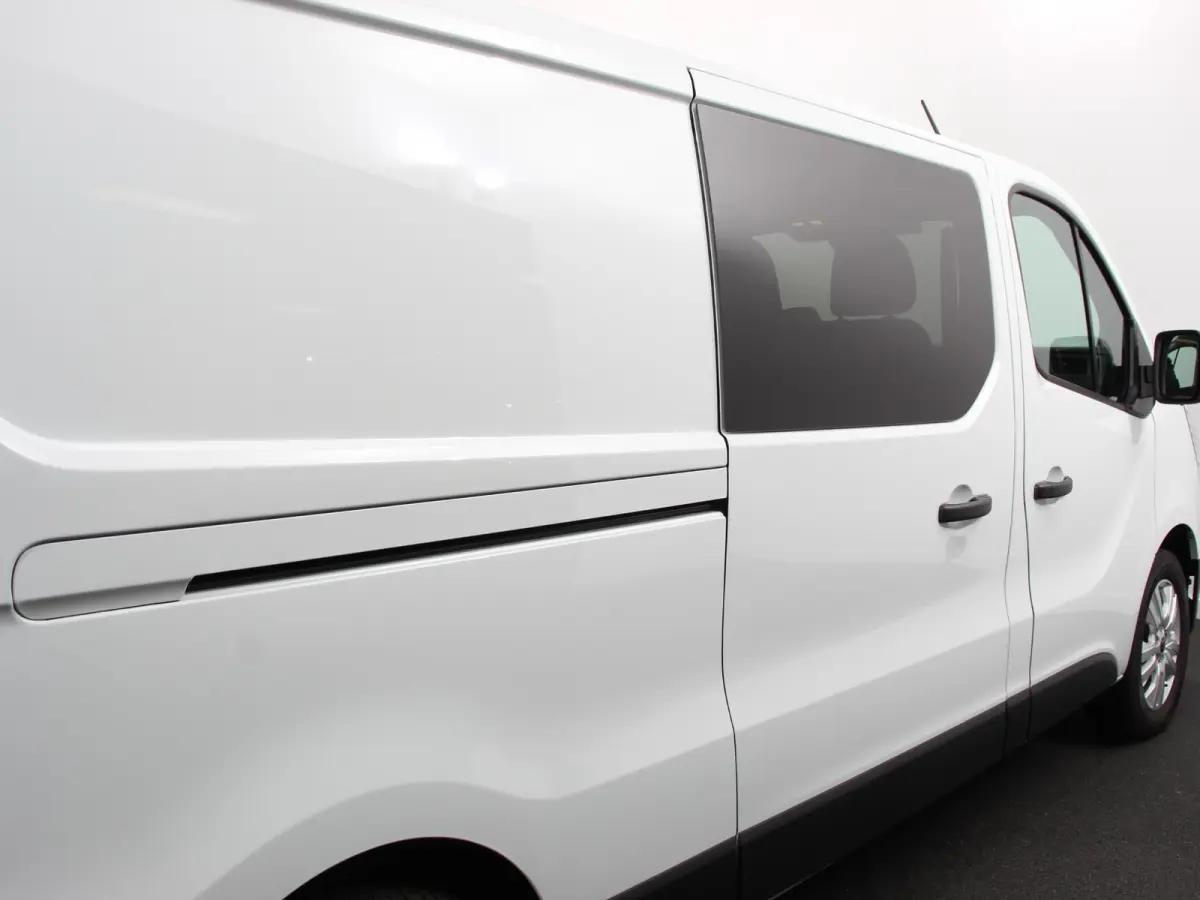 2.0 Blue dCi 150 EDC T30 L2H1 Advance Dubbele cabine Navigatie Airco Lichtmetalen velgen Betimmering Trekhaak Camera Parkeer sensoren Dab