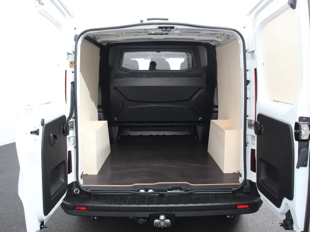 2.0 Blue dCi 150 EDC T30 L2H1 Advance Dubbele cabine Navigatie Airco Lichtmetalen velgen Betimmering Trekhaak Camera Parkeer sensoren Dab