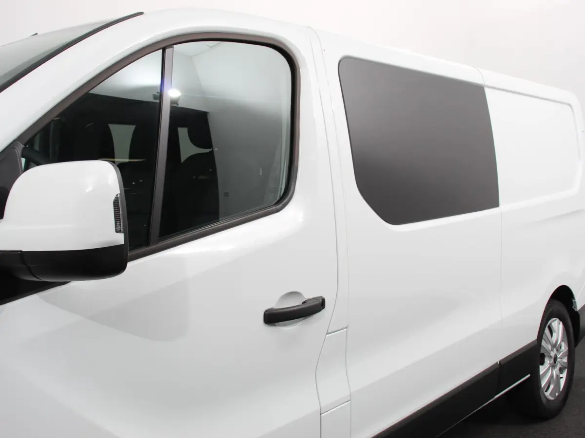 2.0 Blue dCi 150 EDC T30 L2H1 Advance Dubbele cabine Navigatie Airco Lichtmetalen velgen Betimmering Trekhaak Camera Parkeer sensoren Dab