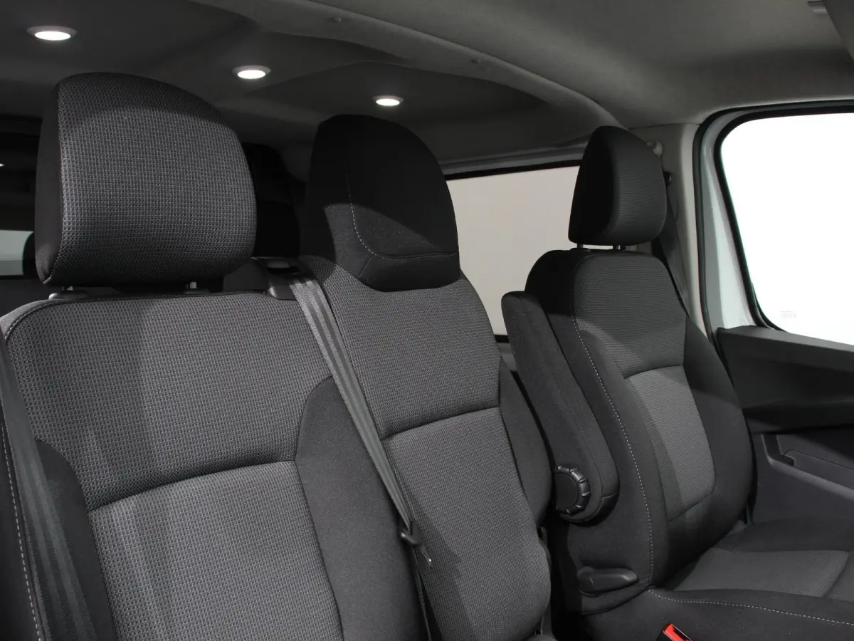 2.0 Blue dCi 150 EDC T30 L2H1 Advance Dubbele cabine Navigatie Airco Lichtmetalen velgen Betimmering Trekhaak Camera Parkeer sensoren Dab
