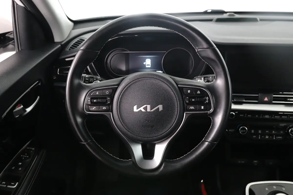 DynamicLine 64 kWh | 1e Eigenaar! | SOH 100% | Warmtepomp | Cruise Adaptive | Camera | Half Leder | Clima | Navi | Keyless | Parkeersensoren | Lichtmetalen Velgen