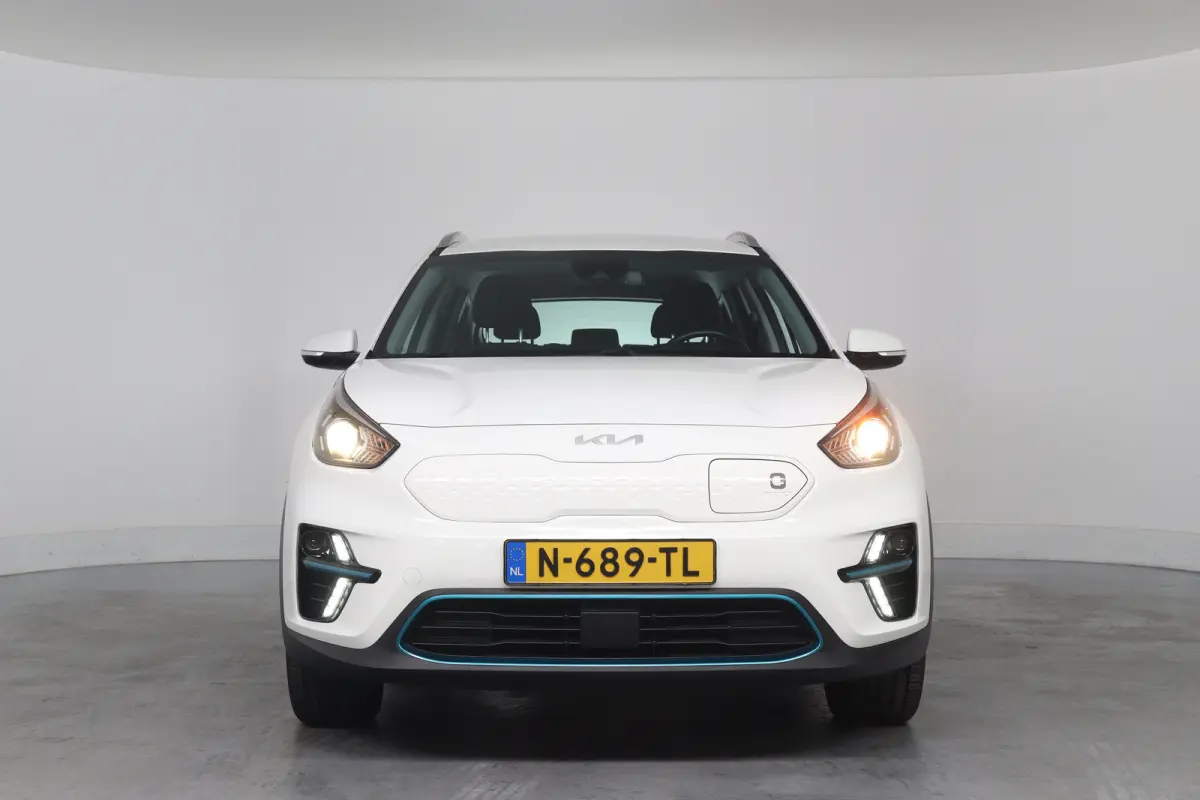 DynamicLine 64 kWh | 1e Eigenaar! | SOH 100% | Warmtepomp | Cruise Adaptive | Camera | Half Leder | Clima | Navi | Keyless | Parkeersensoren | Lichtmetalen Velgen