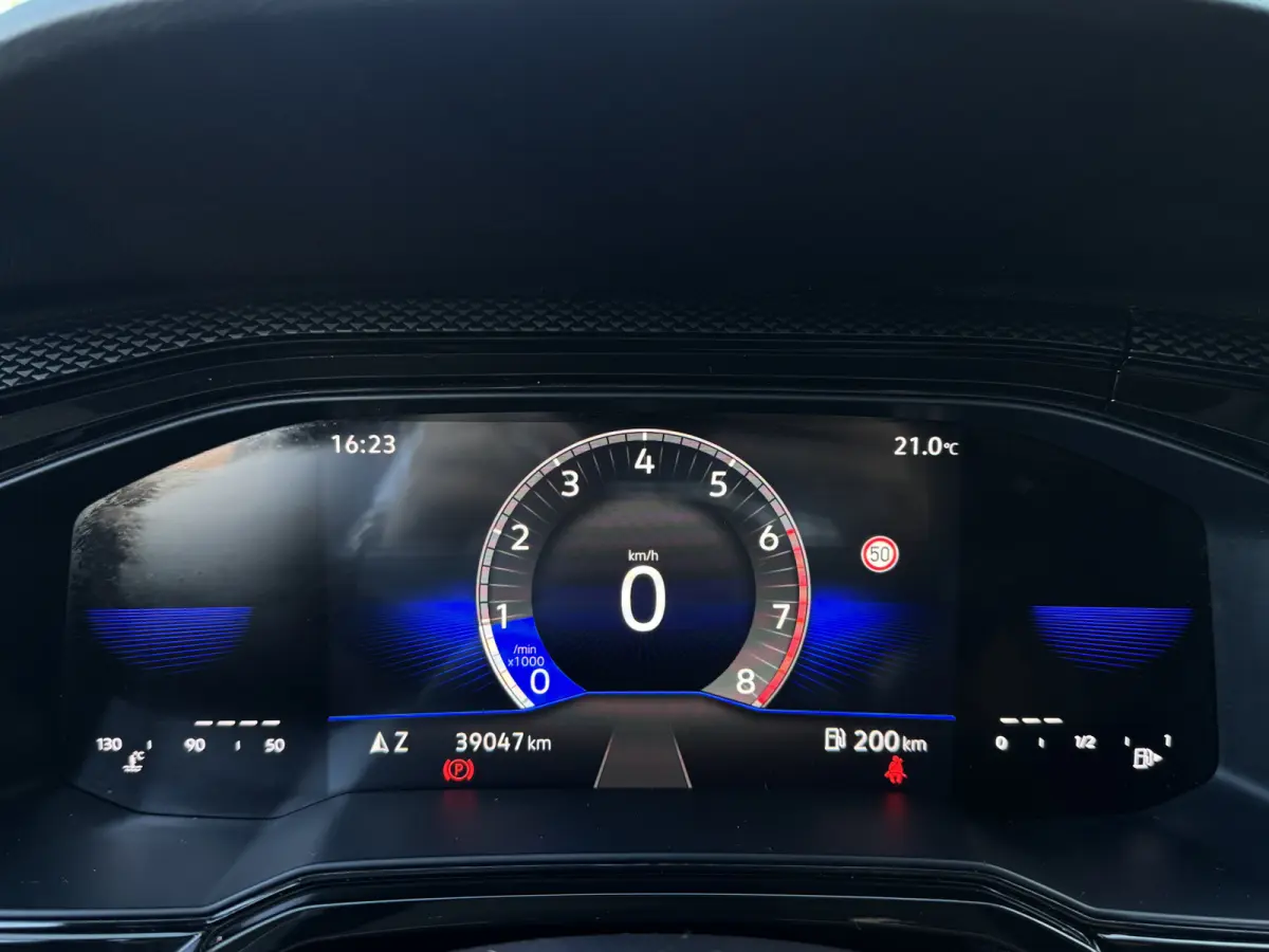 TSI 95PK LIFE EDITION CARPLAY/PDC/STOELVERW.