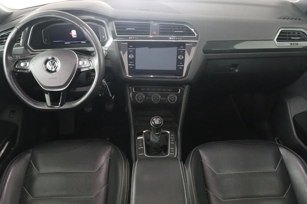 1.5 TSI ACT Comfortline Business R-Line | Dealer Onderhouden! | Open Dak | Virtual | Leder | Stoelverwarming | Clima | Navi | LED | Cruise Adaptive | Keyless | Elk. Achterklep | Parkeersenso
