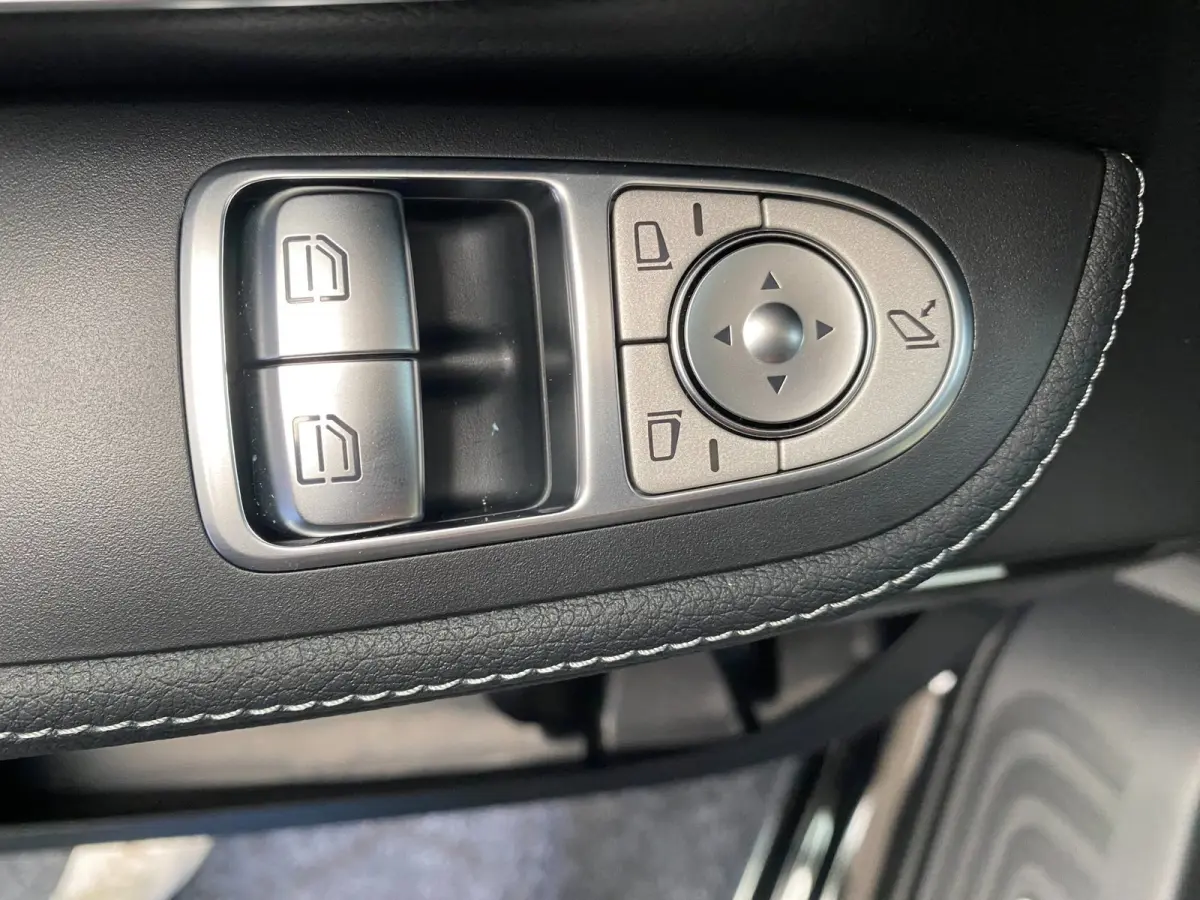 300 L2 Facelift 8-pers AMG Facelift - Exterieur pakket - 360 - Elec. deuren - Vol Opties - Incl. Garantie