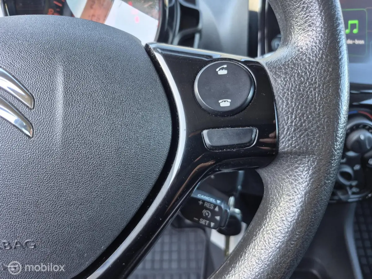 1.0 VTi Feel Airco / Carplay / Achteruitrij camera