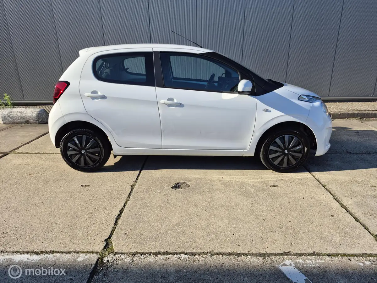 1.0 VTi Feel Airco / Carplay / Achteruitrij camera