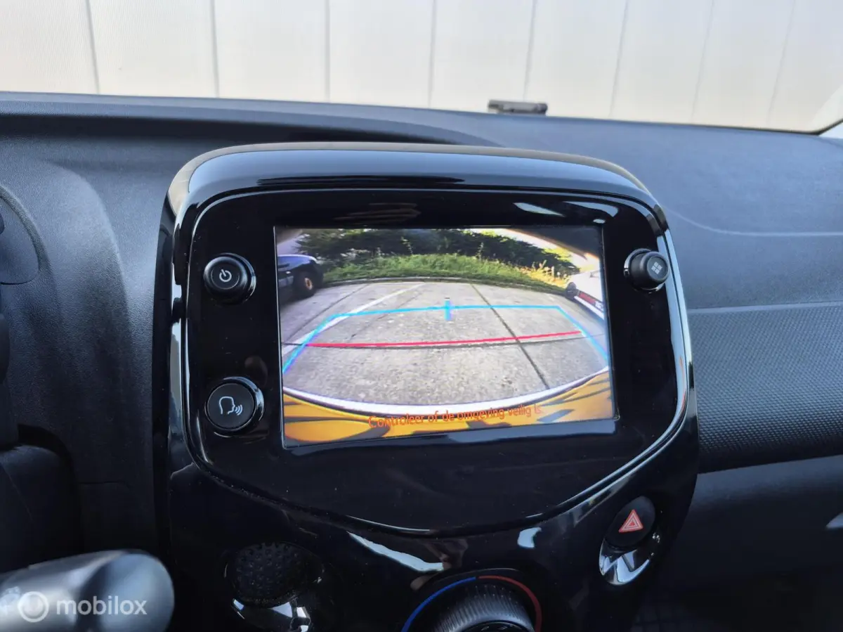 1.0 VTi Feel Airco / Carplay / Achteruitrij camera