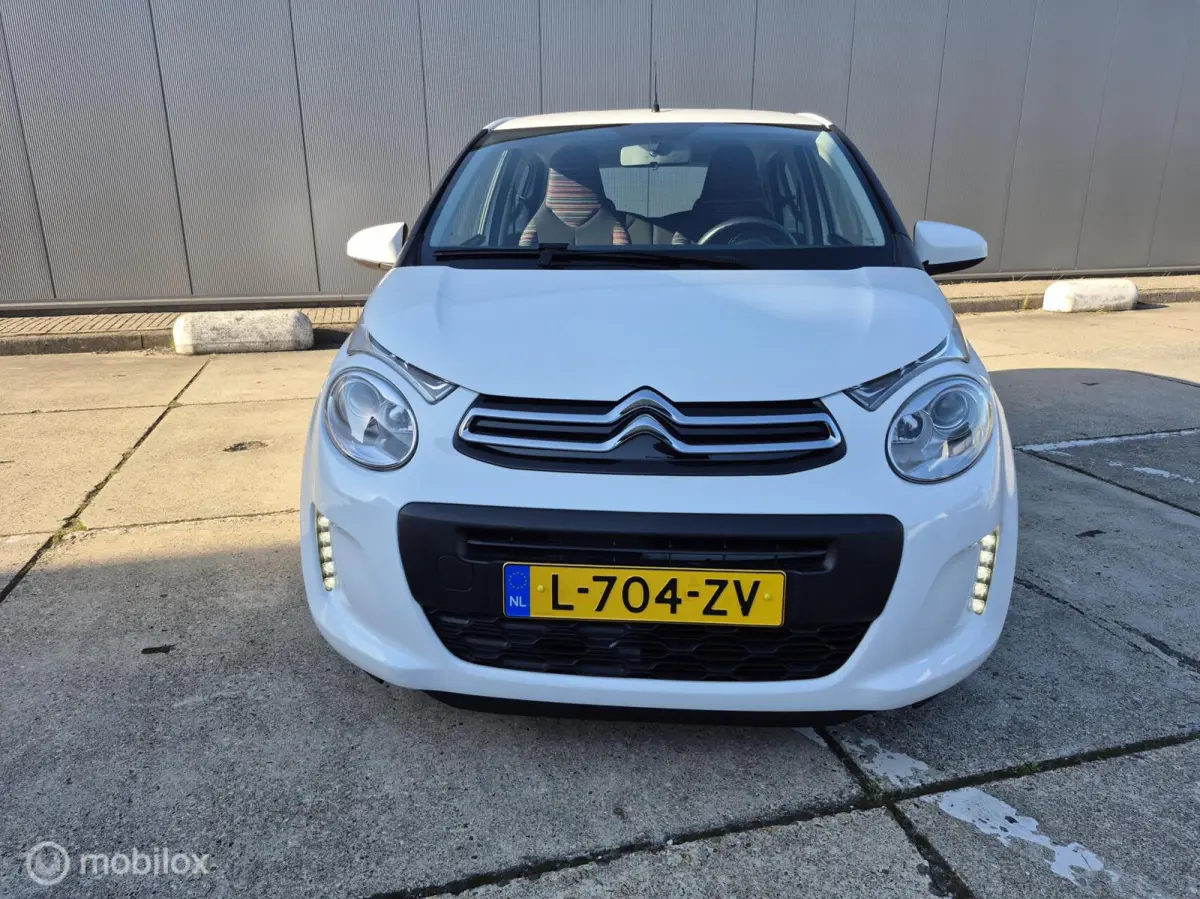 1.0 VTi Feel Airco / Carplay / Achteruitrij camera