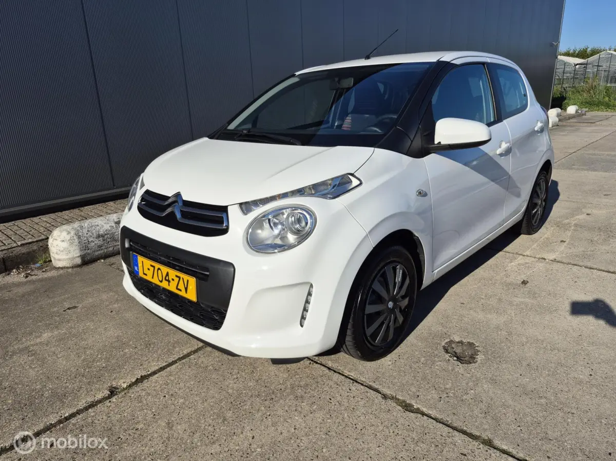 1.0 VTi Feel Airco / Carplay / Achteruitrij camera