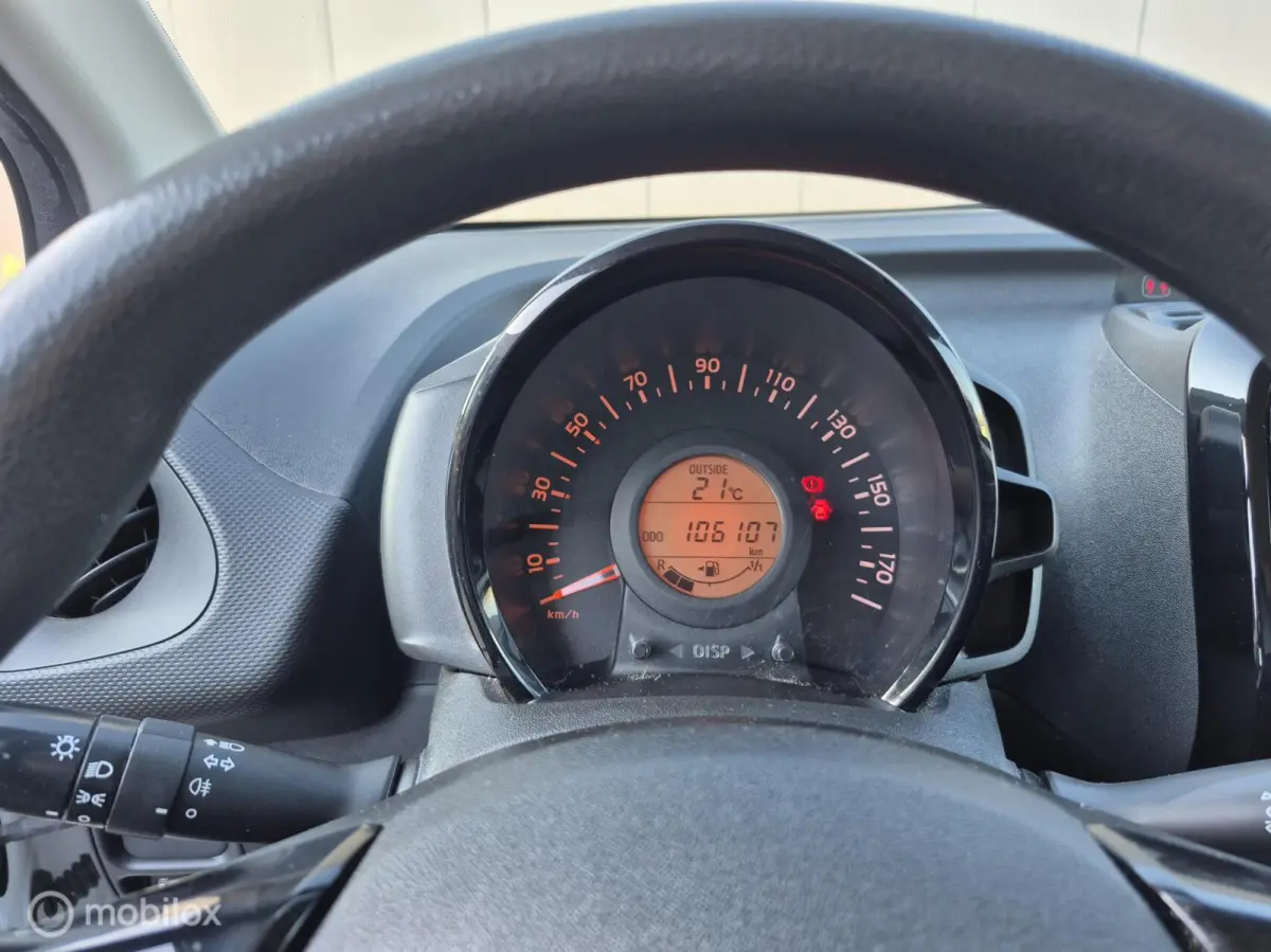 1.0 VTi Feel Airco / Carplay / Achteruitrij camera
