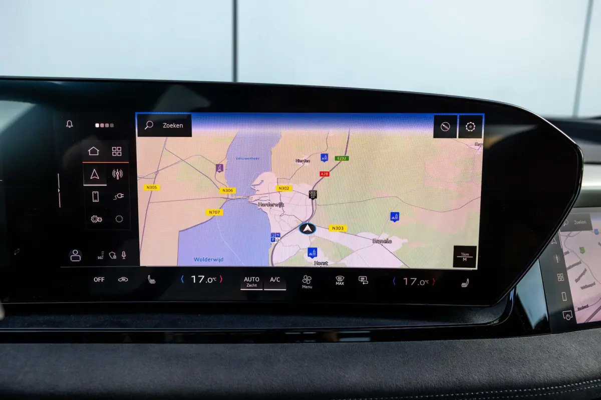 Performance 306pk S edition 100 kWh | Luchtvering | Panoramadak | B&O | Head-up