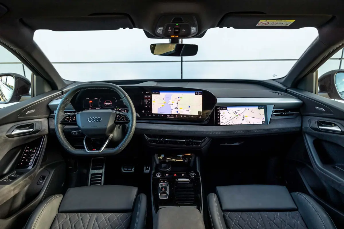 Performance 306pk S edition 100 kWh | Luchtvering | Panoramadak | B&O | Head-up