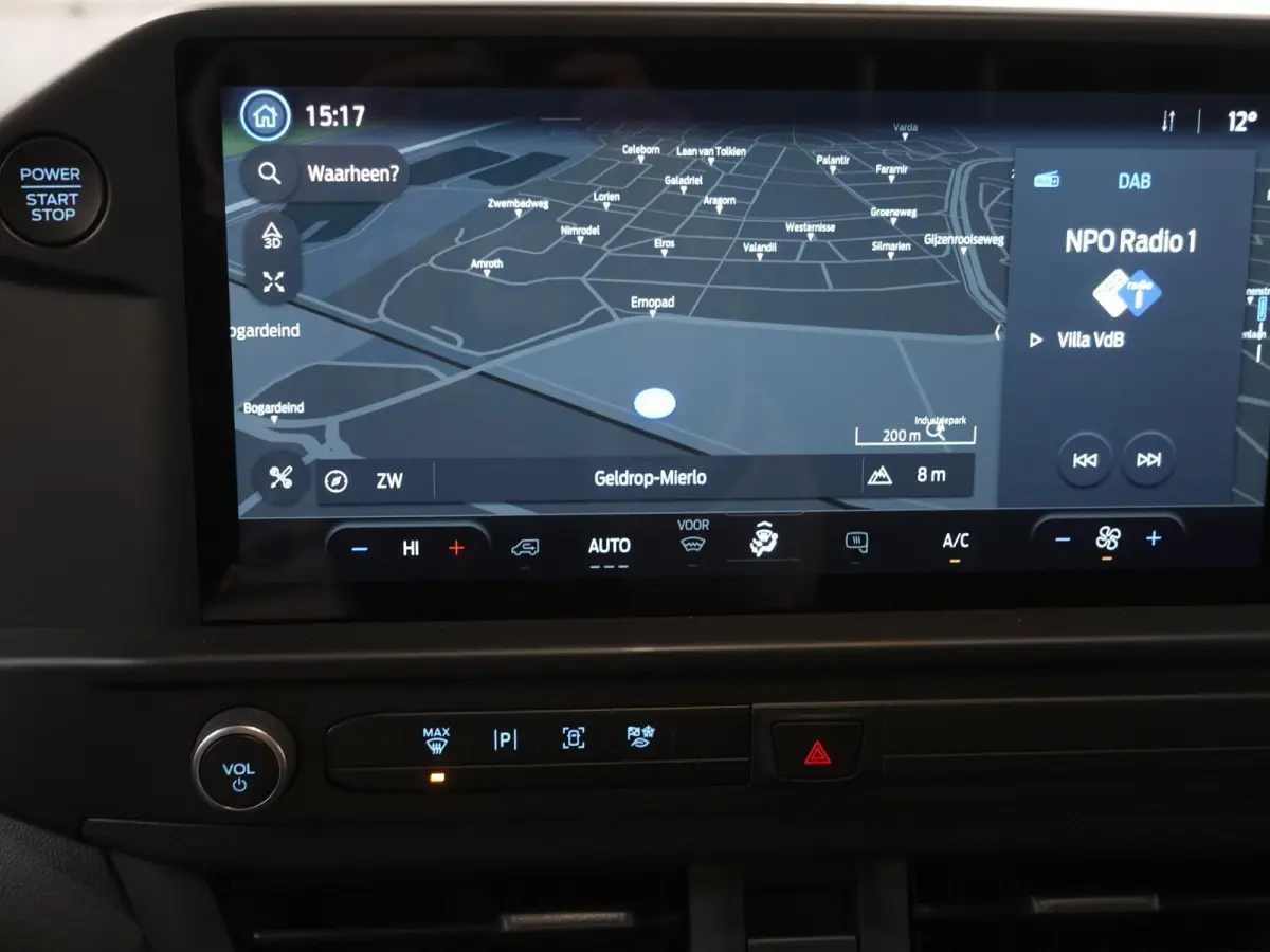 300 2.0 TDCI L2H1 Trend Dubbele Cabine Nieuw Model Trekhaak Navigatie Apple CarPlay Android Auto Camera Parkeerhulp Adaptive Cruise Control Climate Control Lichtmetalen velgen