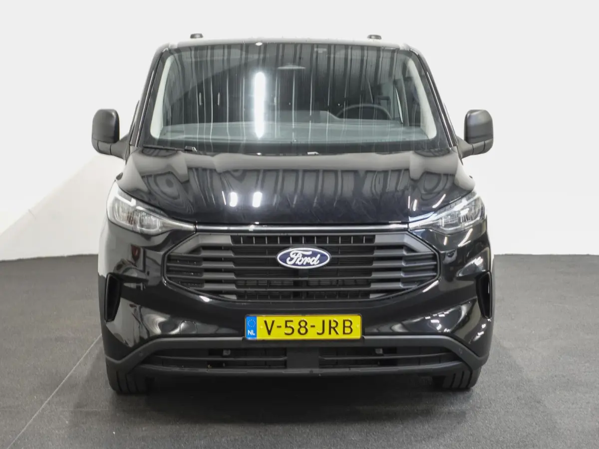 300 2.0 TDCI L2H1 Trend Dubbele Cabine Nieuw Model Trekhaak Navigatie Apple CarPlay Android Auto Camera Parkeerhulp Adaptive Cruise Control Climate Control Lichtmetalen velgen