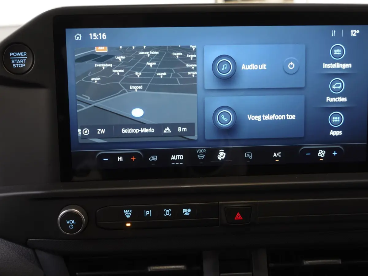 300 2.0 TDCI L2H1 Trend Dubbele Cabine Nieuw Model Trekhaak Navigatie Apple CarPlay Android Auto Camera Parkeerhulp Adaptive Cruise Control Climate Control Lichtmetalen velgen