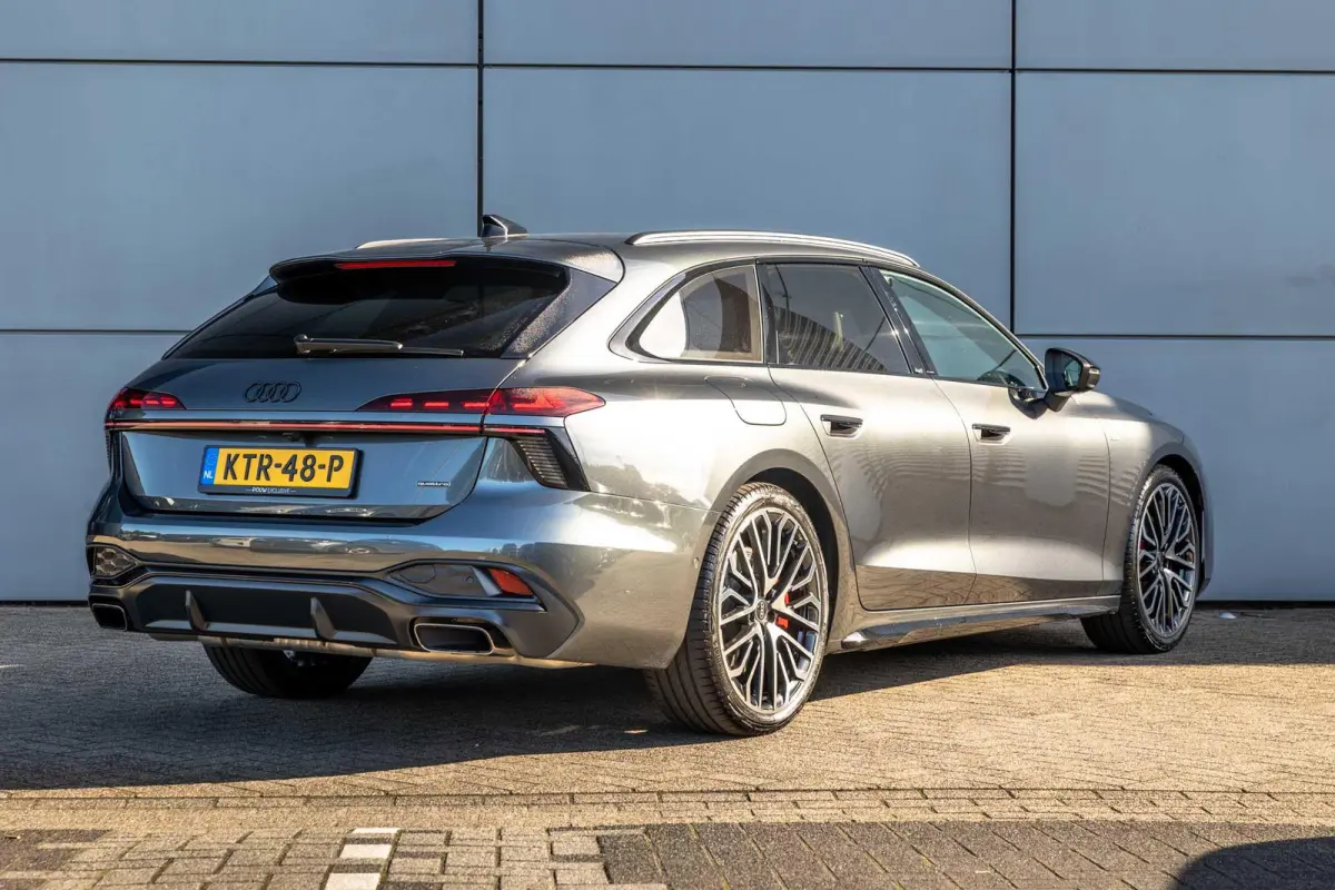 2.0 e-hybrid 367pk quattro S edition Competition | Luchtvering | Trekhaak | B&O | Head-up