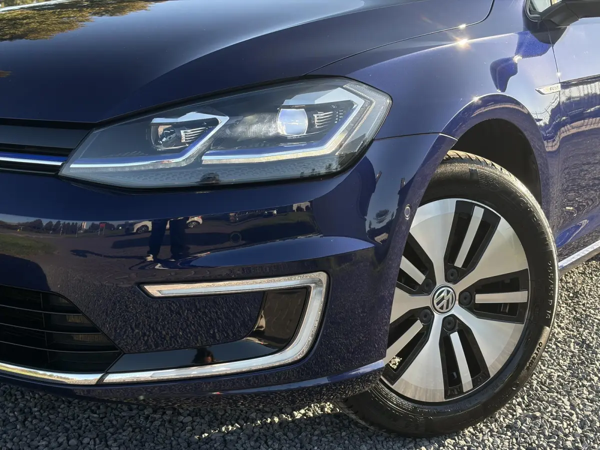 e-Golf ✓SOH 88.57%✓Carplay✓Navi✓Leder✓Clima✓Cruise✓Pdc V+A✓LED✓16'' Lm velgen✓N.A.P✓Apk tot 02-2027