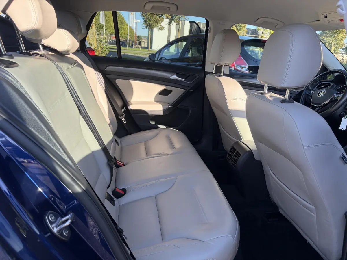 e-Golf ✓SOH 88.57%✓Carplay✓Navi✓Leder✓Clima✓Cruise✓Pdc V+A✓LED✓16'' Lm velgen✓N.A.P✓Apk tot 02-2027