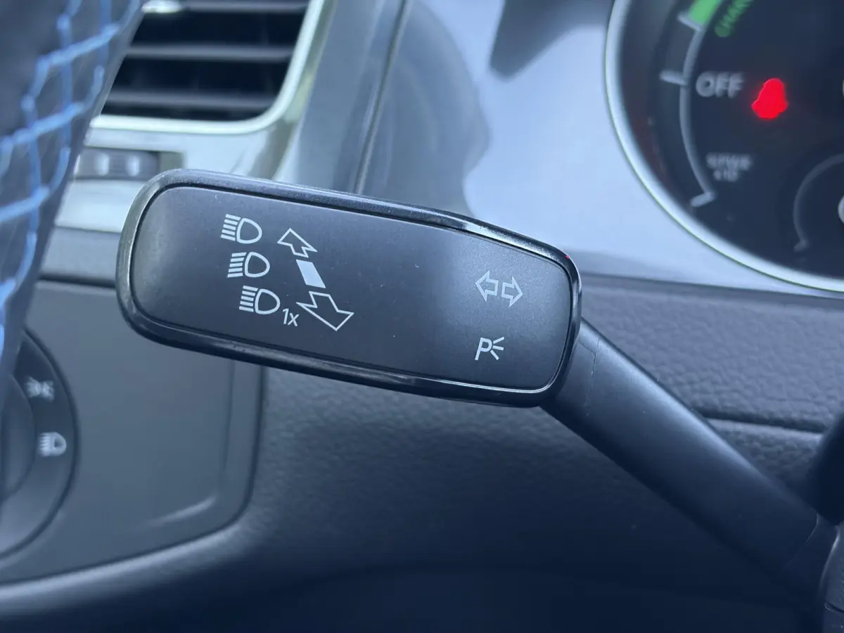 e-Golf ✓SOH 88.57%✓Carplay✓Navi✓Leder✓Clima✓Cruise✓Pdc V+A✓LED✓16'' Lm velgen✓N.A.P✓Apk tot 02-2027