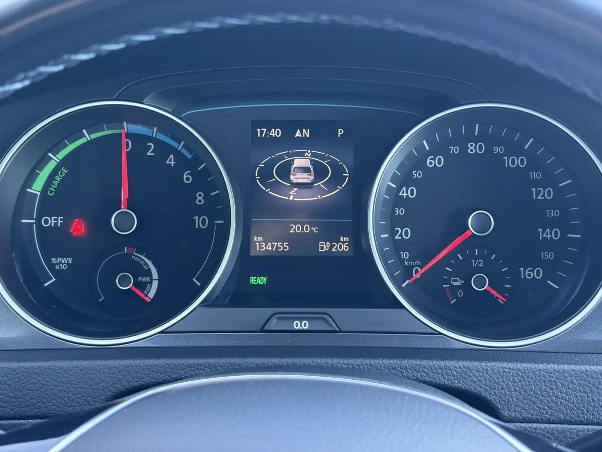 e-Golf ✓SOH 88.57%✓Carplay✓Navi✓Leder✓Clima✓Cruise✓Pdc V+A✓LED✓16'' Lm velgen✓N.A.P✓Apk tot 02-2027
