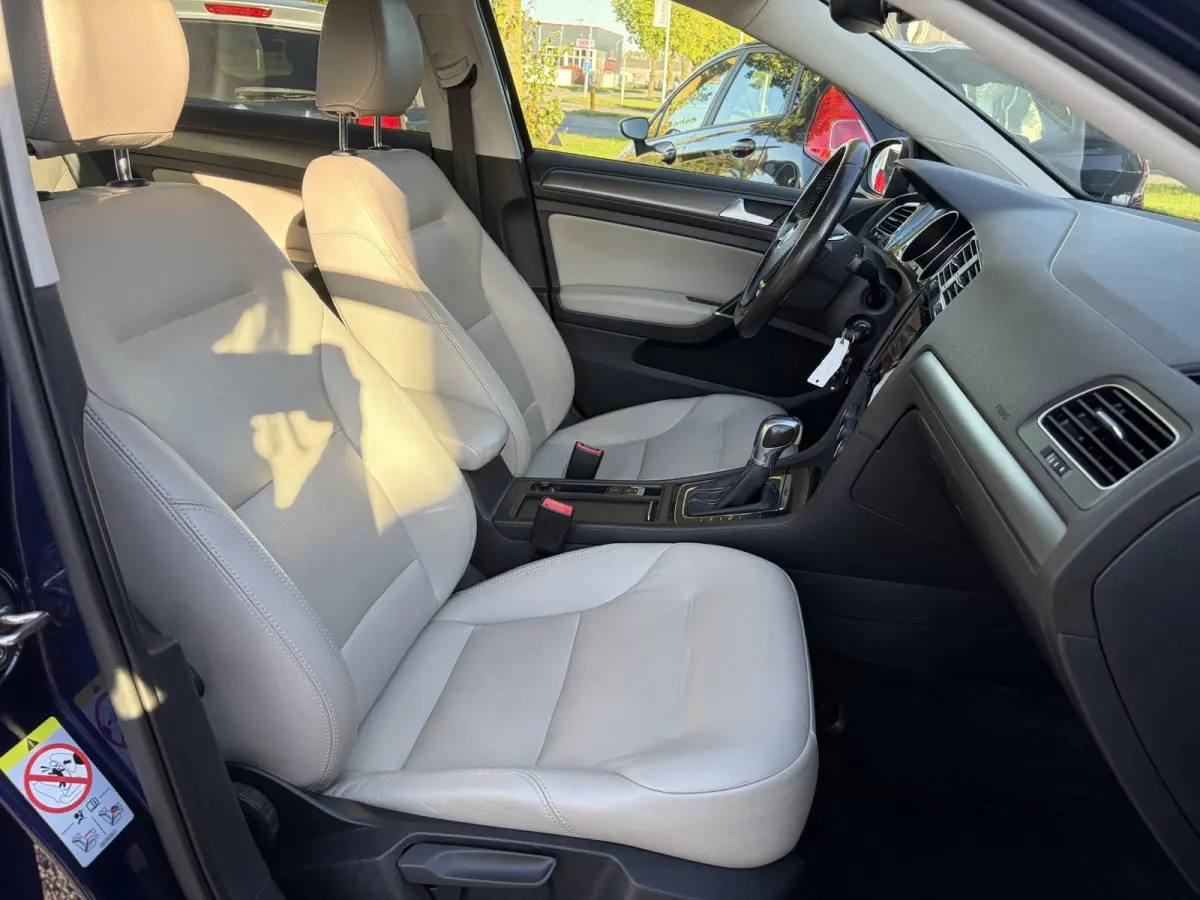 e-Golf ✓SOH 88.57%✓Carplay✓Navi✓Leder✓Clima✓Cruise✓Pdc V+A✓LED✓16'' Lm velgen✓N.A.P✓Apk tot 02-2027