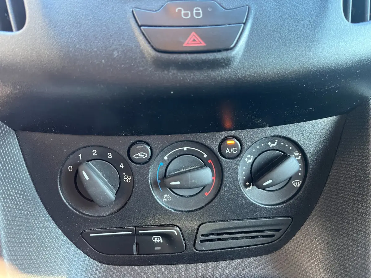 1.5 TDCI L1 Trend(st-bekr,schuifdeur,airco,trekhaak,bj18,7499,-)
