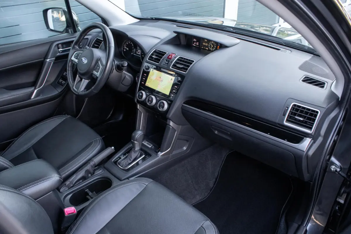 2.0 CVT AWD Premium | Eyesight | Navigatie | Trekhaak | Lederen bekleding |