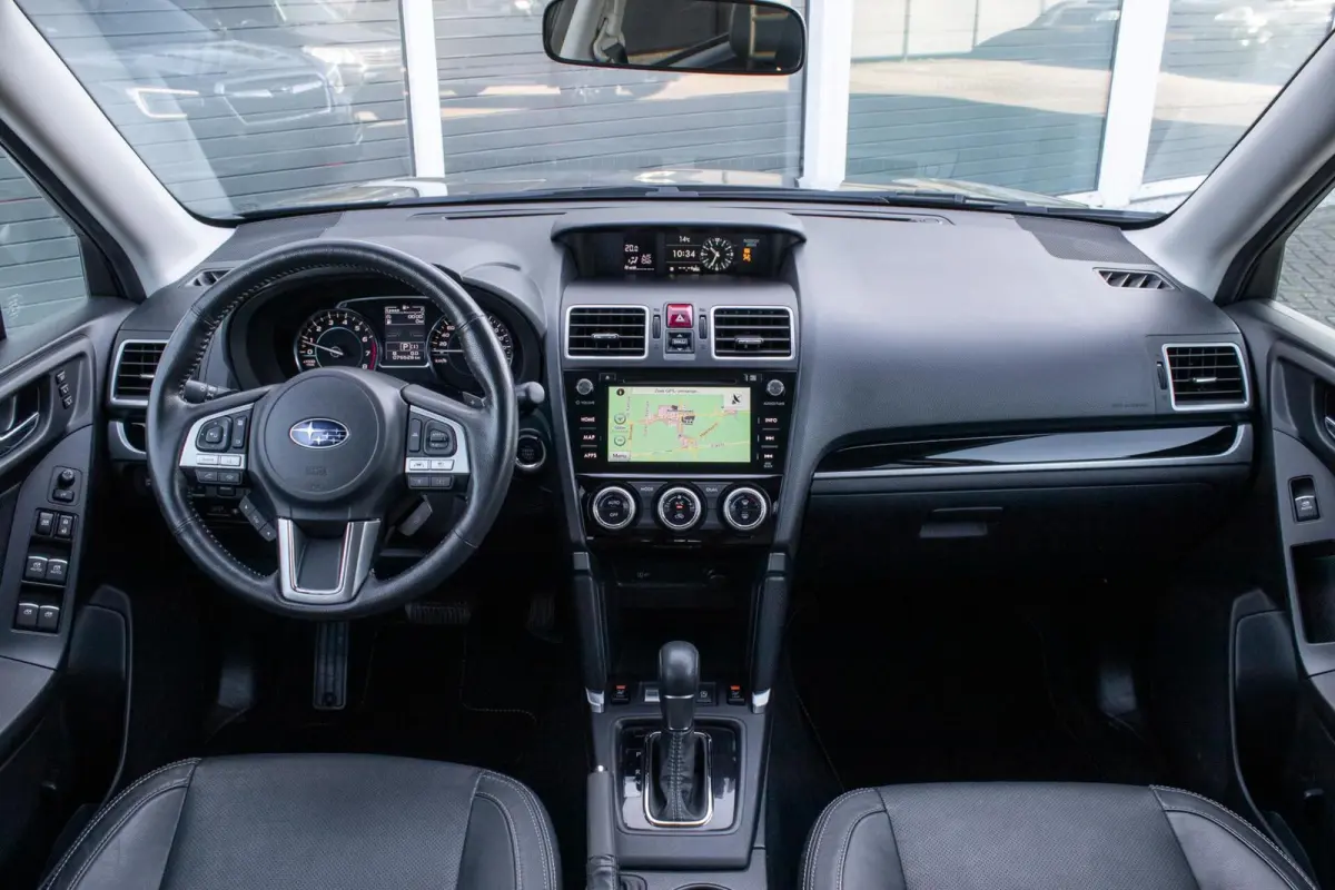 2.0 CVT AWD Premium | Eyesight | Navigatie | Trekhaak | Lederen bekleding |