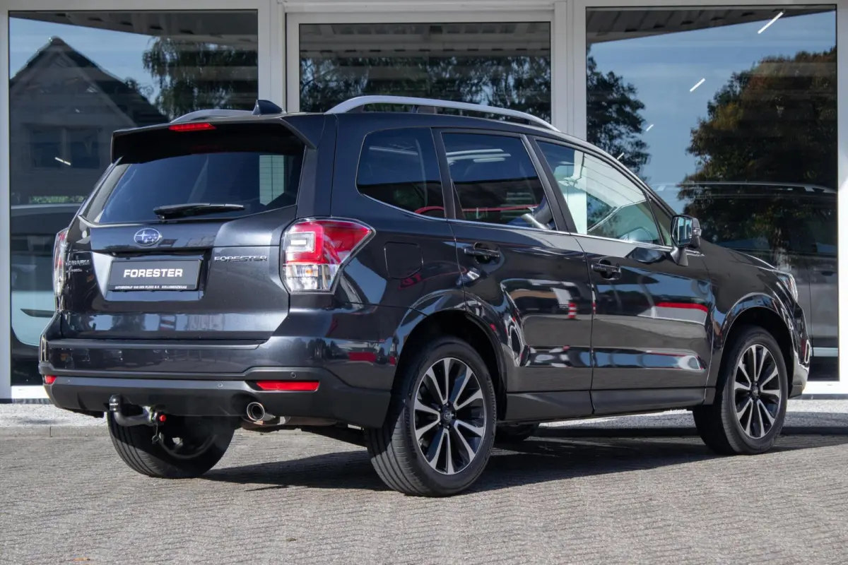 2.0 CVT AWD Premium | Eyesight | Navigatie | Trekhaak | Lederen bekleding |