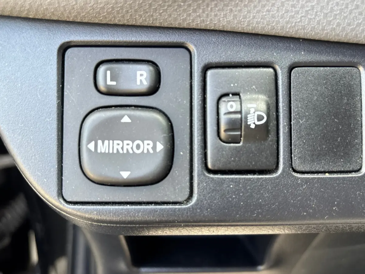 1.5 Hybrid Trend - Black Sand Pearl - Nav/Cruise/Carplay