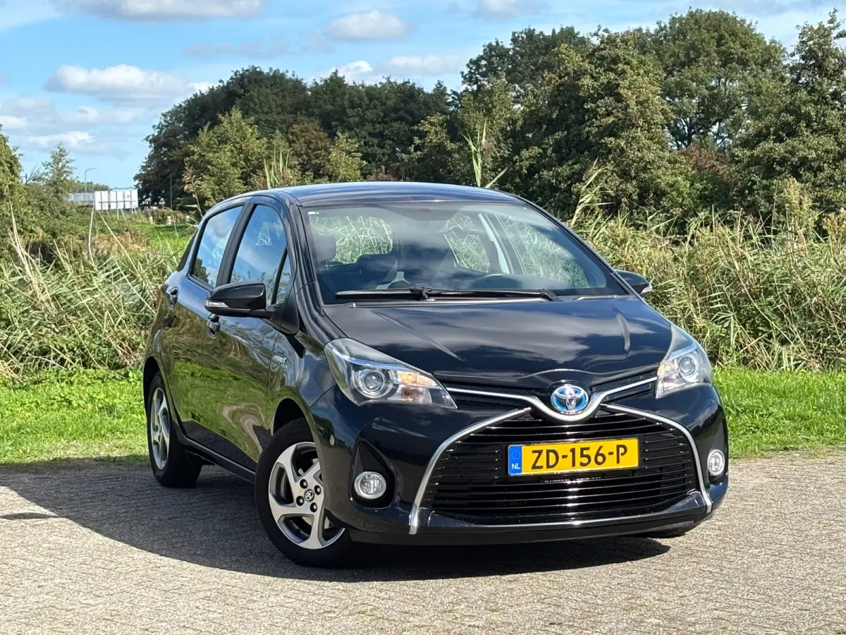 1.5 Hybrid Trend - Black Sand Pearl - Nav/Cruise/Carplay