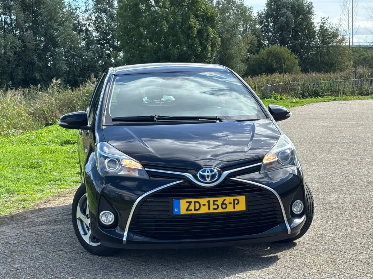1.5 Hybrid Trend - Black Sand Pearl - Nav/Cruise/Carplay