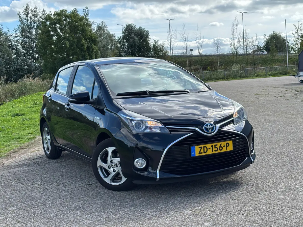 1.5 Hybrid Trend - Black Sand Pearl - Nav/Cruise/Carplay