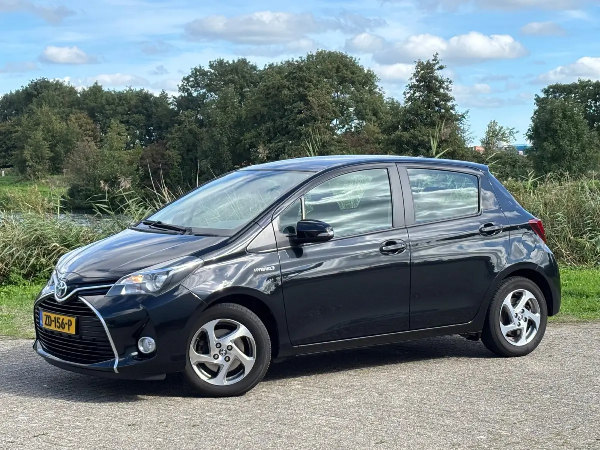 1.5 Hybrid Trend - Black Sand Pearl - Nav/Cruise/Carplay