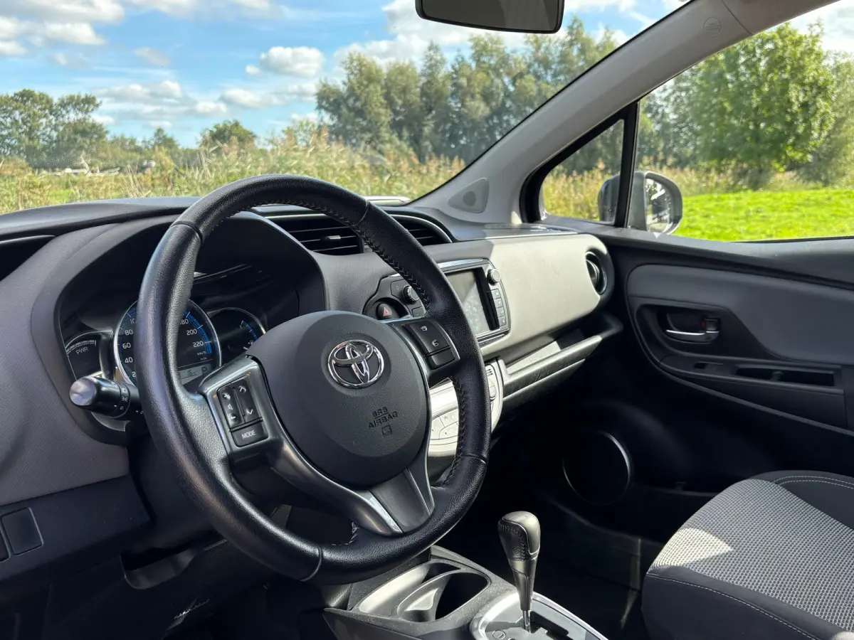 1.5 Hybrid Trend - Black Sand Pearl - Nav/Cruise/Carplay