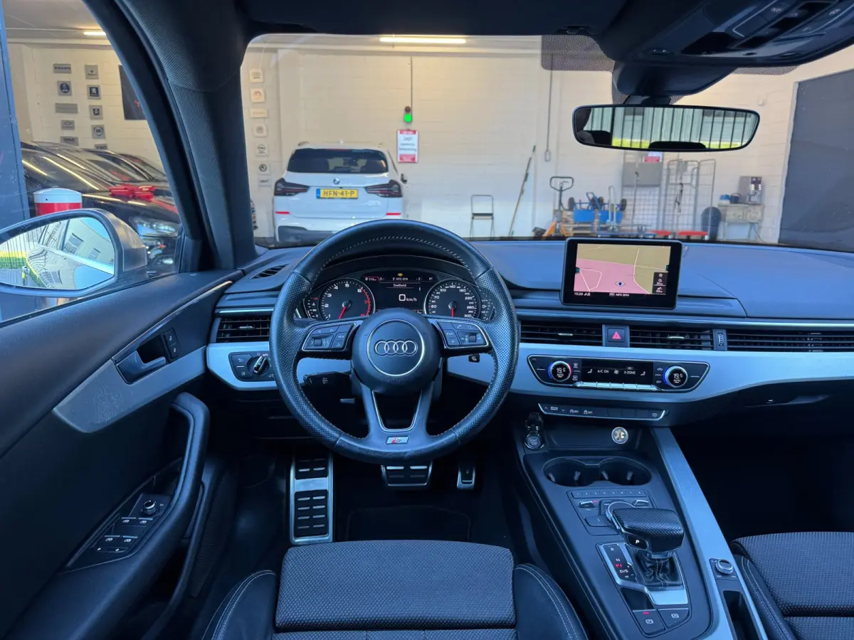S-LINE / NAP !! / PANO / CRUISE / CLIMATE / FLIPPERS / P.SENSOREN / BLUETOOTH / LEDER-ALCANTARA / ISOFIX / 20 INCH !