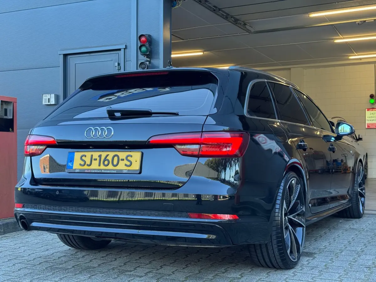 S-LINE / NAP !! / PANO / CRUISE / CLIMATE / FLIPPERS / P.SENSOREN / BLUETOOTH / LEDER-ALCANTARA / ISOFIX / 20 INCH !