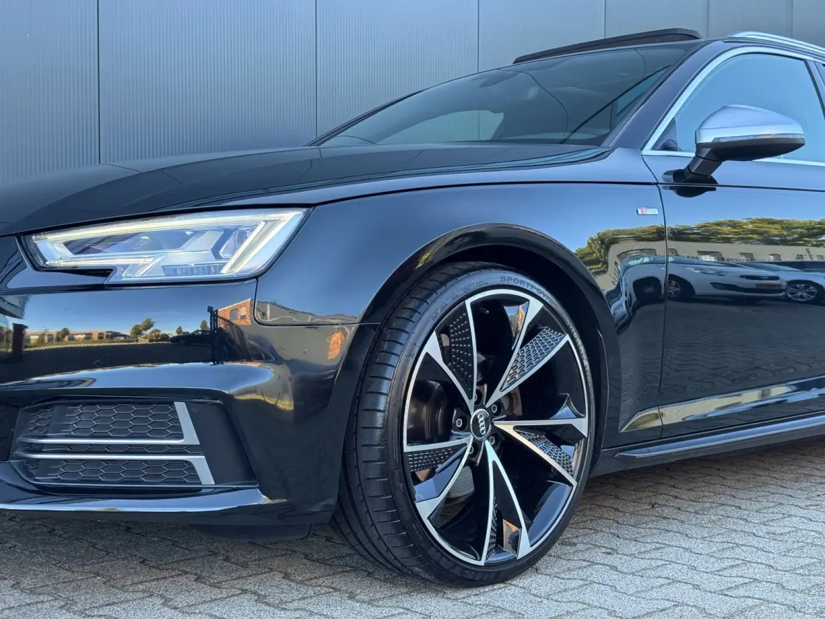 S-LINE / NAP !! / PANO / CRUISE / CLIMATE / FLIPPERS / P.SENSOREN / BLUETOOTH / LEDER-ALCANTARA / ISOFIX / 20 INCH !