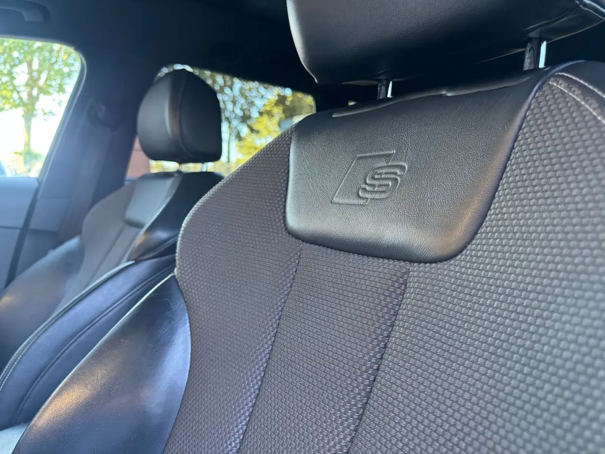 S-LINE / NAP !! / PANO / CRUISE / CLIMATE / FLIPPERS / P.SENSOREN / BLUETOOTH / LEDER-ALCANTARA / ISOFIX / 20 INCH !