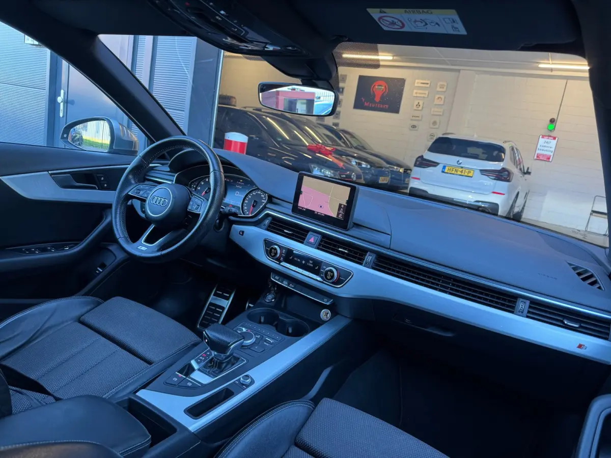 S-LINE / NAP !! / PANO / CRUISE / CLIMATE / FLIPPERS / P.SENSOREN / BLUETOOTH / LEDER-ALCANTARA / ISOFIX / 20 INCH !