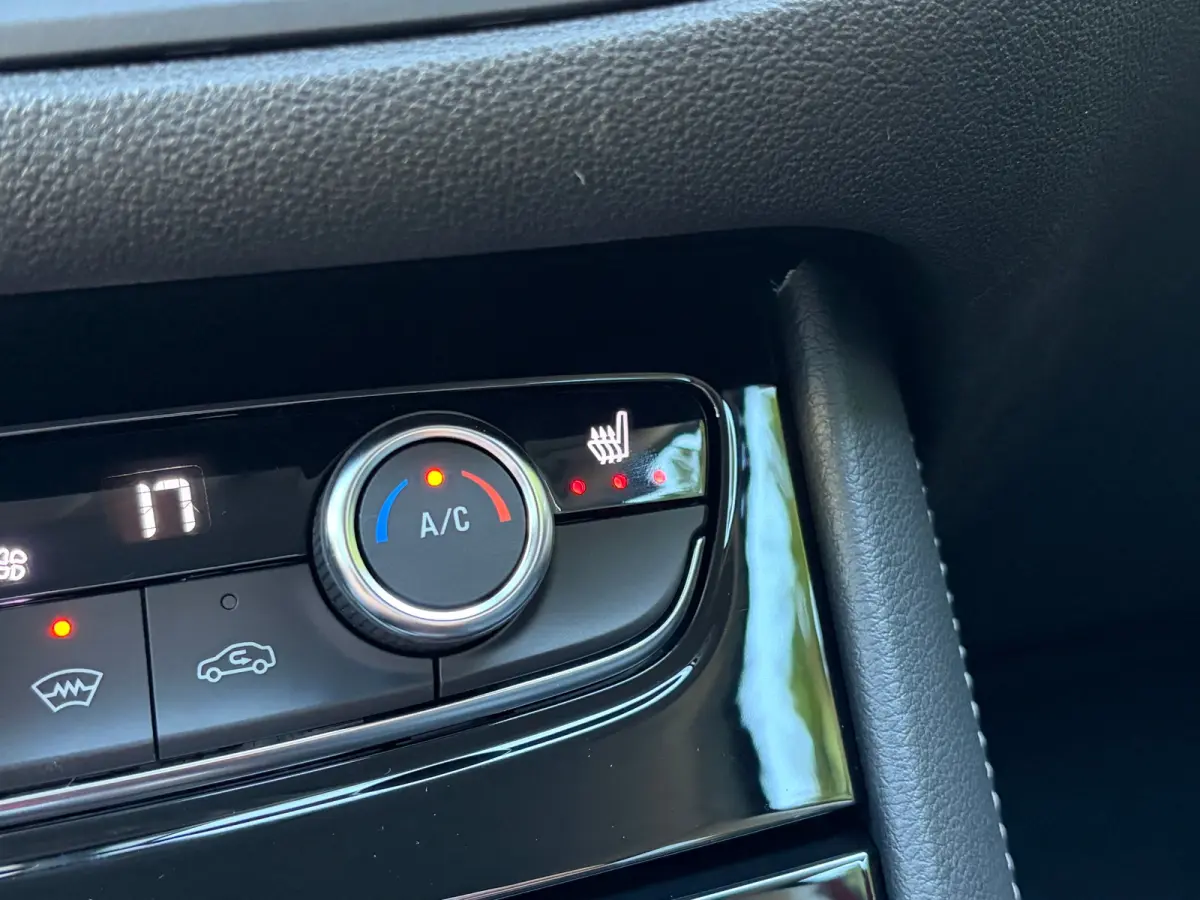 1.6 Turbo Plug-In Hybrid 225 PK Level 4/GS Line | TREKHAAK AFNB.| ADAPTIEVE CRUISE CONTROL| AGR COMFORTSTOELEN| DODEHOEK DETECTIE| STUUR, STOEL EN VOORRUITVERWARMING| HALF LEDER/HALF STOFFEN