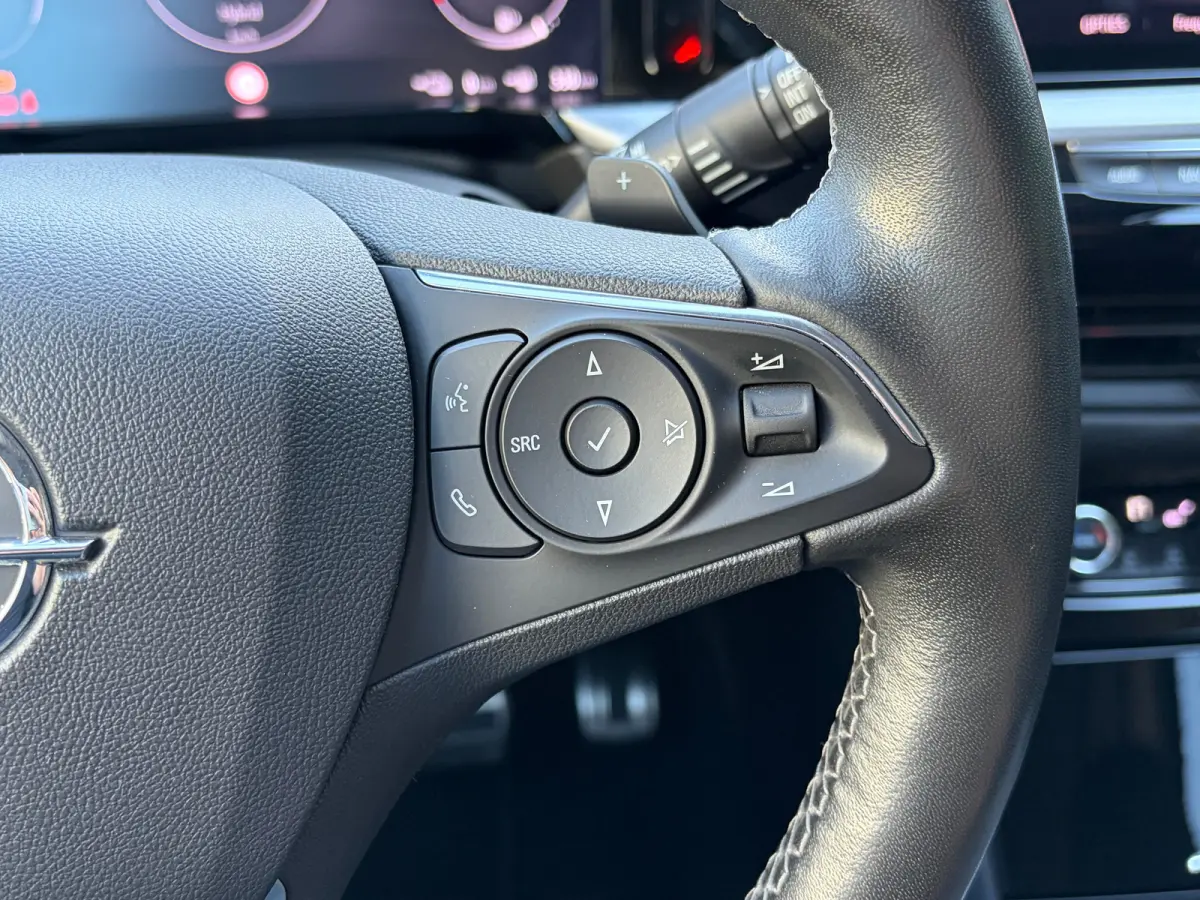 1.6 Turbo Plug-In Hybrid 225 PK Level 4/GS Line | TREKHAAK AFNB.| ADAPTIEVE CRUISE CONTROL| AGR COMFORTSTOELEN| DODEHOEK DETECTIE| STUUR, STOEL EN VOORRUITVERWARMING| HALF LEDER/HALF STOFFEN
