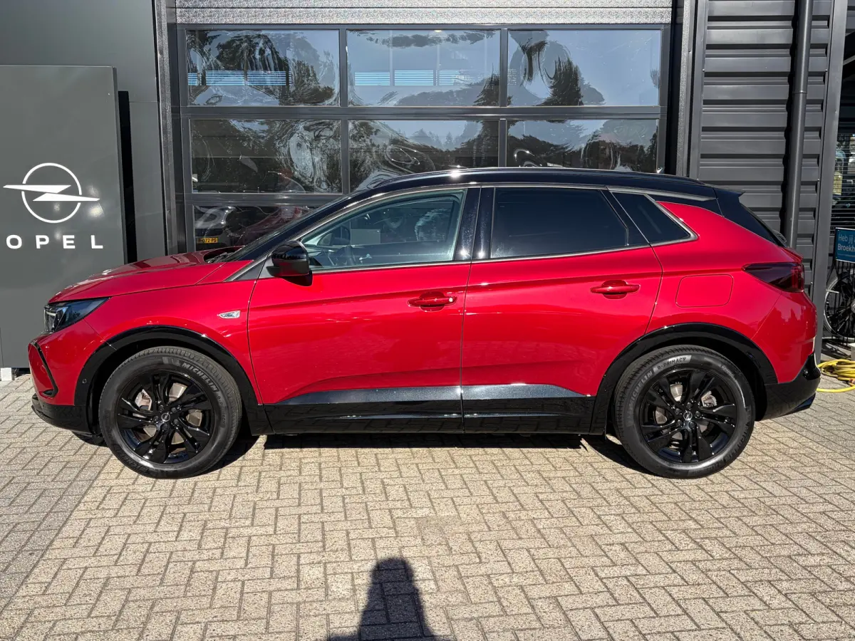 1.6 Turbo Plug-In Hybrid 225 PK Level 4/GS Line | TREKHAAK AFNB.| ADAPTIEVE CRUISE CONTROL| AGR COMFORTSTOELEN| DODEHOEK DETECTIE| STUUR, STOEL EN VOORRUITVERWARMING| HALF LEDER/HALF STOFFEN