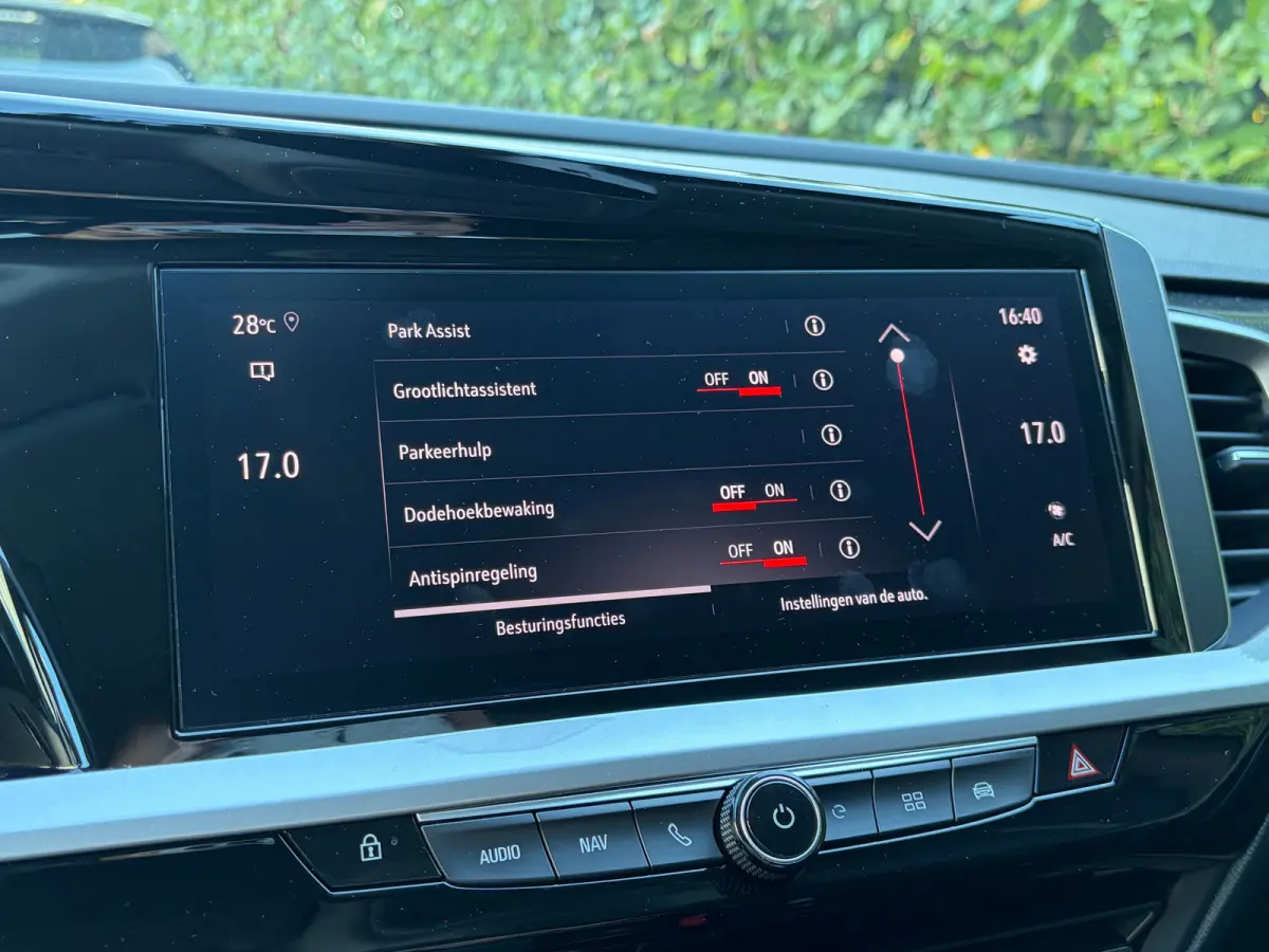 1.6 Turbo Plug-In Hybrid 225 PK Level 4/GS Line | TREKHAAK AFNB.| ADAPTIEVE CRUISE CONTROL| AGR COMFORTSTOELEN| DODEHOEK DETECTIE| STUUR, STOEL EN VOORRUITVERWARMING| HALF LEDER/HALF STOFFEN