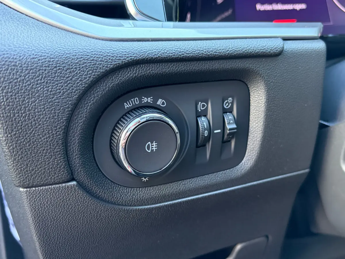 1.6 Turbo Plug-In Hybrid 225 PK Level 4/GS Line | TREKHAAK AFNB.| ADAPTIEVE CRUISE CONTROL| AGR COMFORTSTOELEN| DODEHOEK DETECTIE| STUUR, STOEL EN VOORRUITVERWARMING| HALF LEDER/HALF STOFFEN