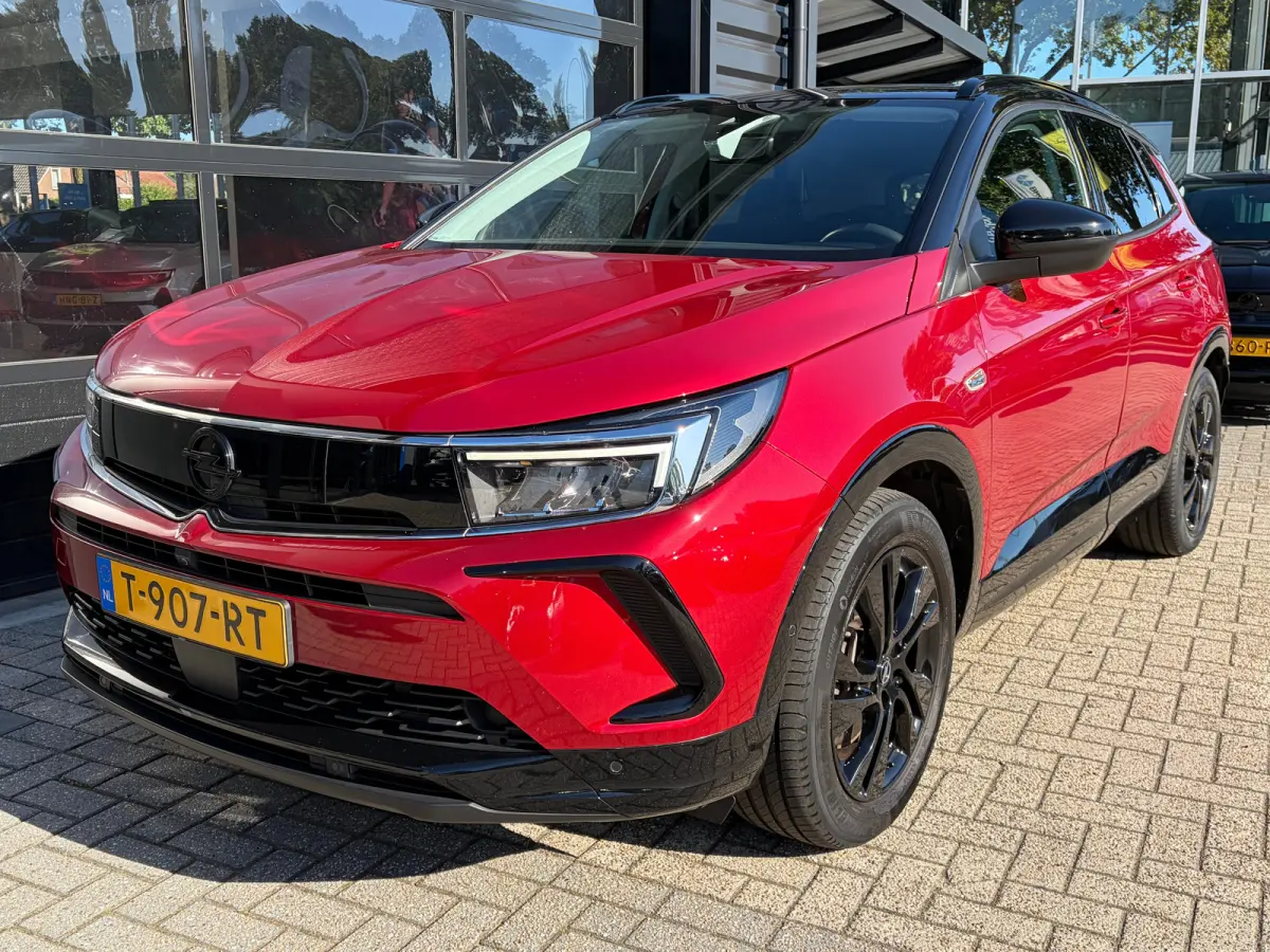 1.6 Turbo Plug-In Hybrid 225 PK Level 4/GS Line | TREKHAAK AFNB.| ADAPTIEVE CRUISE CONTROL| AGR COMFORTSTOELEN| DODEHOEK DETECTIE| STUUR, STOEL EN VOORRUITVERWARMING| HALF LEDER/HALF STOFFEN