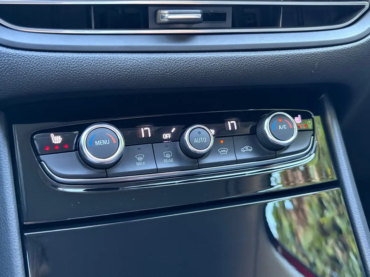 1.6 Turbo Plug-In Hybrid 225 PK Level 4/GS Line | TREKHAAK AFNB.| ADAPTIEVE CRUISE CONTROL| AGR COMFORTSTOELEN| DODEHOEK DETECTIE| STUUR, STOEL EN VOORRUITVERWARMING| HALF LEDER/HALF STOFFEN