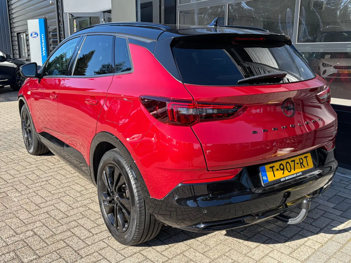 1.6 Turbo Plug-In Hybrid 225 PK Level 4/GS Line | TREKHAAK AFNB.| ADAPTIEVE CRUISE CONTROL| AGR COMFORTSTOELEN| DODEHOEK DETECTIE| STUUR, STOEL EN VOORRUITVERWARMING| HALF LEDER/HALF STOFFEN